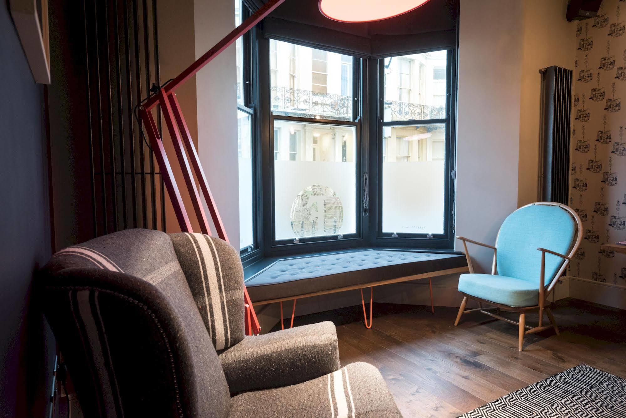 Oyo Fab Guest House Hove Exteriér fotografie